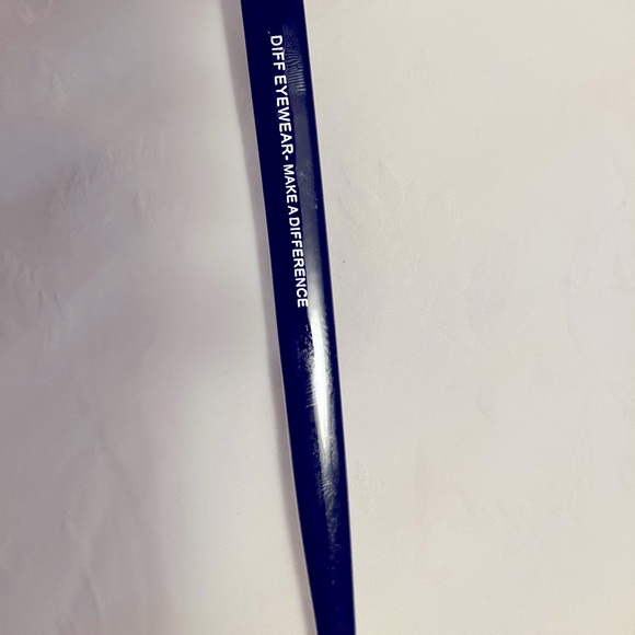 Diff Eyewear Black Sunglasses With Protective Sleeve- New - Picture 5 of 6